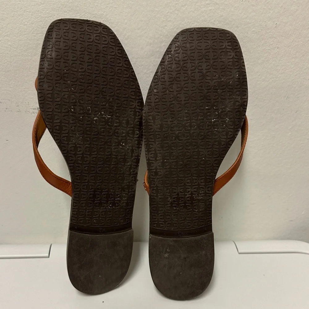 Sam Edelman Tan Strappy Sandals, PreOwned with some peeling on the right leg (8) - Picture 3 of 9